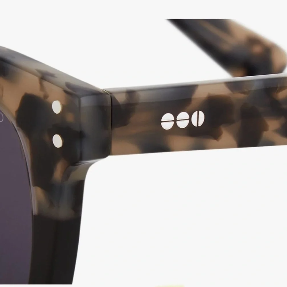Komono sunglasses NEW The Allen Black Sand